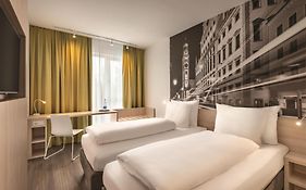 Super 8 By Wyndham Augsburg